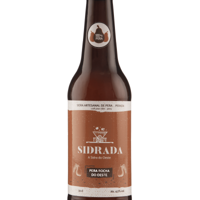 Garrafa de sidra artesanal de pera com rótulo castanho e branco