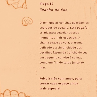 Texto sobre a peça chamada Concha de Luz com ilustrações de conchas desenhadas em fundo bege