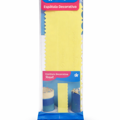Espátula decorativa amarela BlueStar em embalagem plástica com fundo azul e rosa
