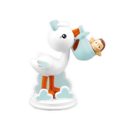 Figura decorativa branca de cegonha com bebé em pano azul