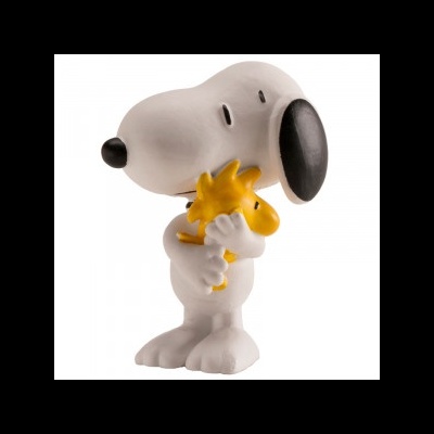 Figura plástica de Snoopy branco com orelhas e nariz pretos a abraçar Woodstock amarelo