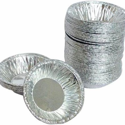 Formas de alumínio redondas empilhadas