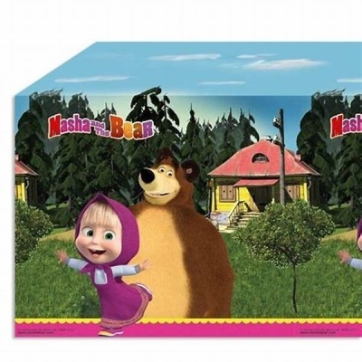 Caixa colorida com ilustração dos personagens Masha e o Urso, natureza e casa