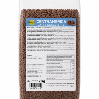 Saco de lascas de chocolate ao leite CENTRAMERICA com etiqueta azul e branca