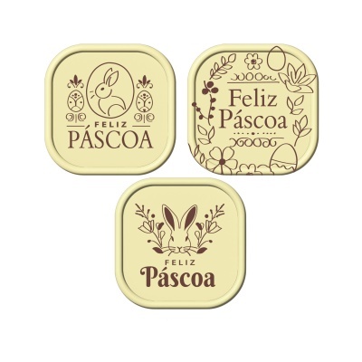 Caixas quadradas creme com decoração de Páscoa e texto Feliz Páscoa.