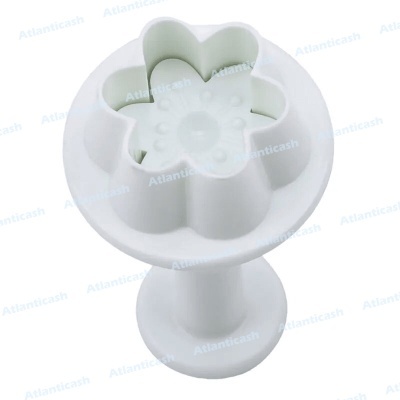 Cortador de pastelaria em forma de flor de plástico branco