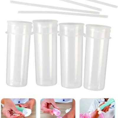 Conjunto de quatro tubos plásticos translúcidos com tampa e palhinhas, mostrando uso manual em imagens pequenas
