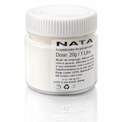 Frasco transparente com tampa branca e etiqueta com texto NATA