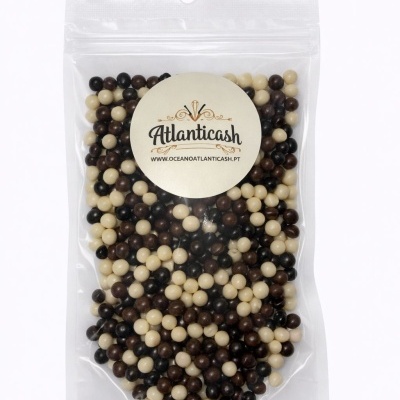 Pacote transparente com pérolas coloridas e etiqueta Atlanticash