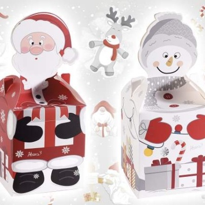 Caixas de presente 3D com tema natalício do Pai Natal e boneco de neve.