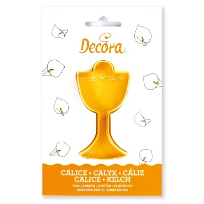 Cortador amarelo em forma de cálice em embalagem branca com ilustrações de flores.