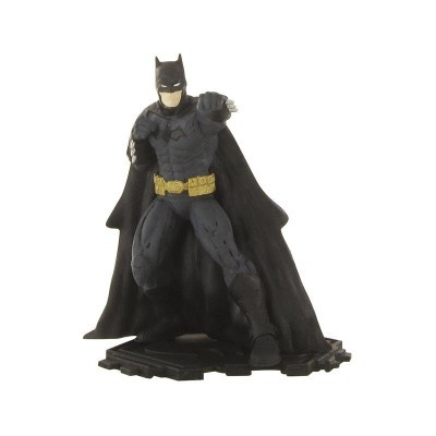 Figura de Batman com traje preto e cinza e capa preta