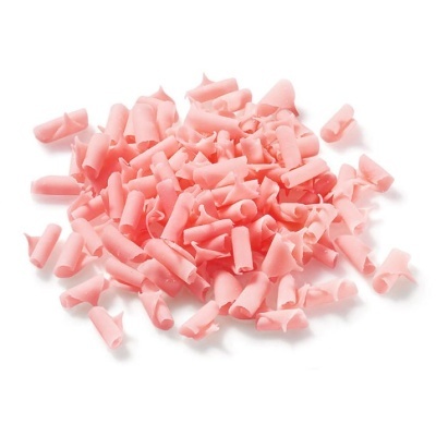 Lascas cor-de-rosa em fundo branco