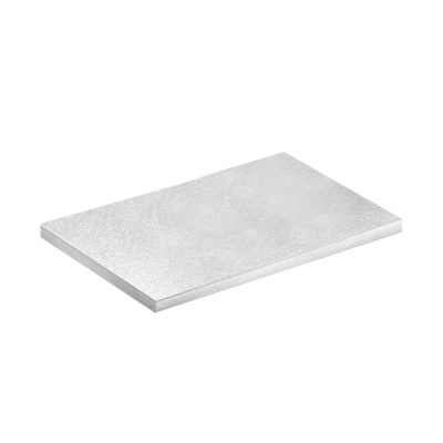 Prato rectangular branco com textura irregular