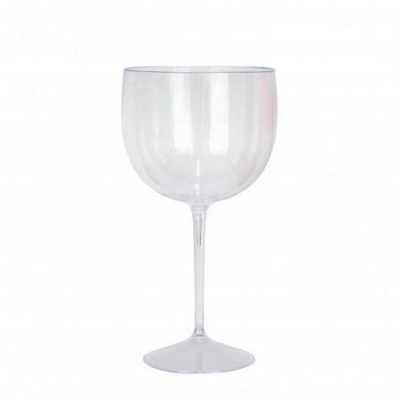 Taça de vidro transparente com haste e base lisas