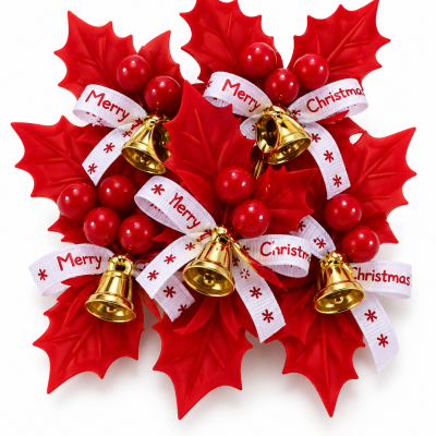 Enfeites de Natal com folhas vermelhas, bagas, sinos dourados e fitas Merry Christmas.