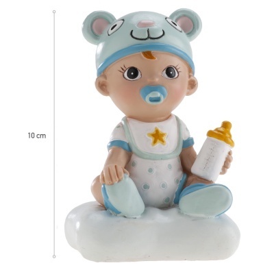 Figurinha de bebé em cerâmica sentado com chapéu de urso e mamadeira