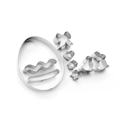 Conjunto de cortadores de bolachas em metal prateado com formas variadas