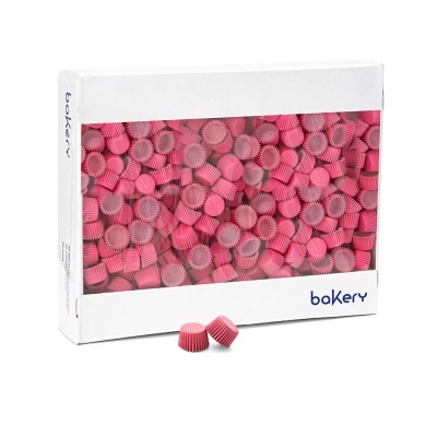 Caixa branca com formas para muffins rosa visíveis através de janela transparente