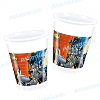 Dois copos de plástico branco com estampas do Batman