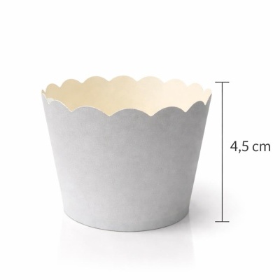 Forma para cupcakes de papel cinza com borda ondulada