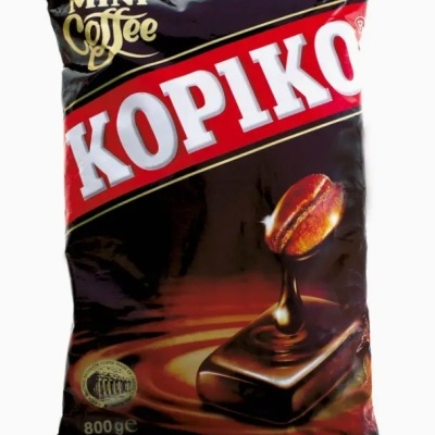 Pacote preto de doces KOPIKO Mini Coffee com grão de café e doce coberto de chocolate