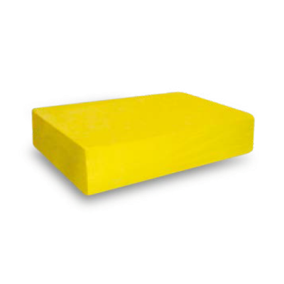 Esponja de limpeza amarela retangular com bordas arredondadas