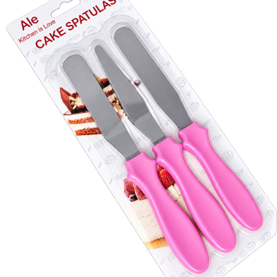 Conjunto de 3 espátulas para bolo com cabos rosa e lâminas metálicas em embalagem
