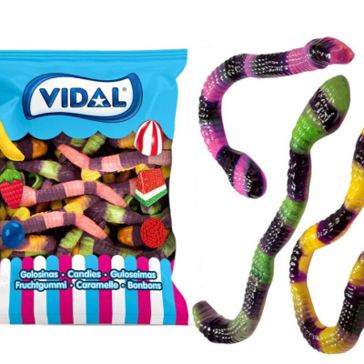 Pacote azul VIDAL de gomas em forma de minhocas coloridas e três minhocas ao lado