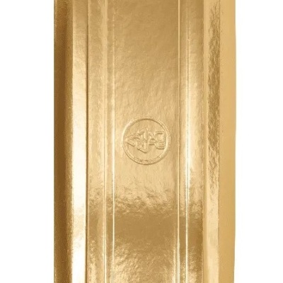 Tabuleiro retangular dourado brilhante com símbolo circular no centro