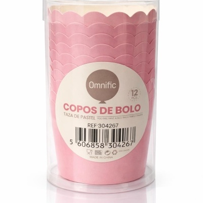 Embalagem transparente com 12 copos de bolo cor-de-rosa em papel