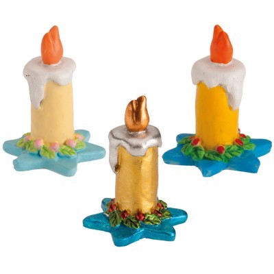 Conjunto de três velas decorativas com base azul em forma de estrela