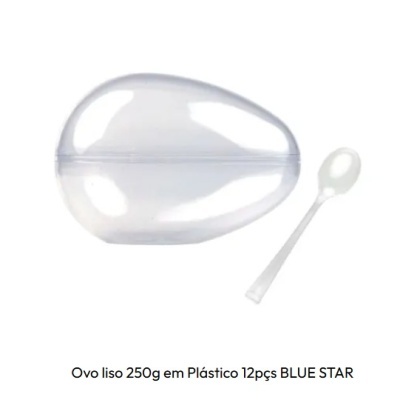 Ovo de plástico transparente com colher branca