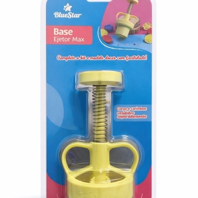 Utensílio de cozinha amarelo Base Ejetor Max da BlueStar embalado em cartão azul e vermelho
