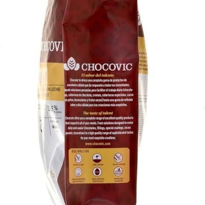 Pacote de produtos CHOCOVIC com texto sobre qualidade e usos em fundo branco