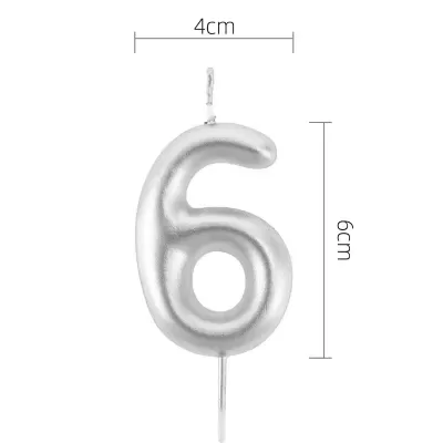 Vela de aniversário prateada em forma do número 6