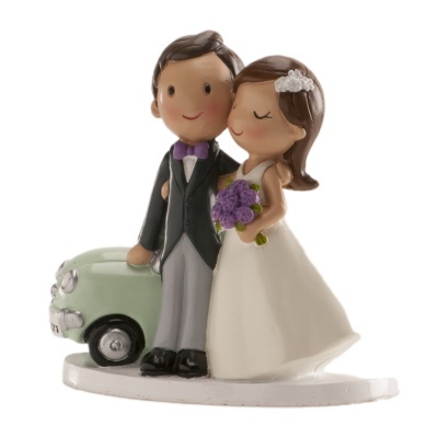 Figuras de noivo e noiva estilizadas com carro verde-claro