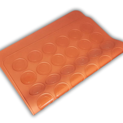 Tapete de entrada alaranjado com padrão circular