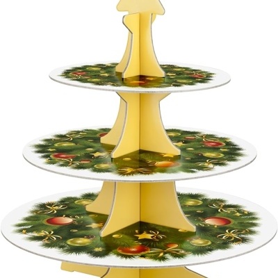 Suporte de festa em forma de árvore de Natal dourada com três níveis decorados com motivos natalícios.