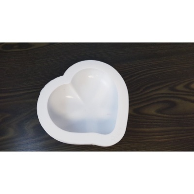 Forma de silicone branca em formato de coração