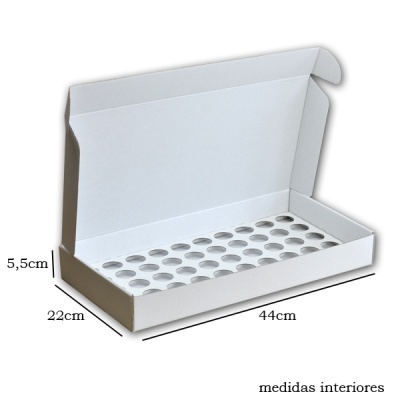 Caixa branca de cartão com orifícios circulares e medidas internas visíveis