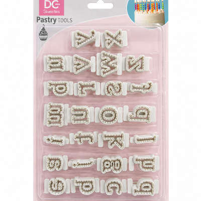 Conjunto de moldes de letras para pastelaria em plástico branco com detalhes prateados
