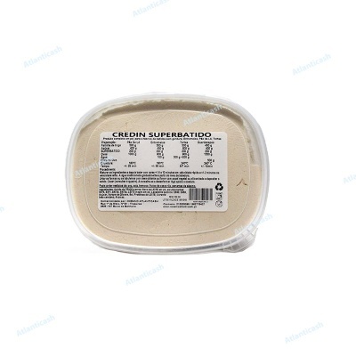 Embalagem plástica com creme CREDIN SUPERBATIDO e etiqueta branca com texto