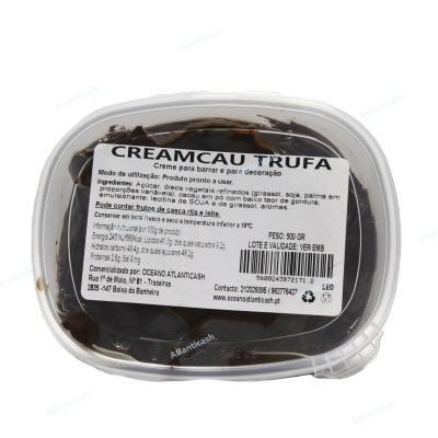 Embalagem plástica transparente com creme castanho escuro e rótulo branco com texto CREMA CAU TRUFA