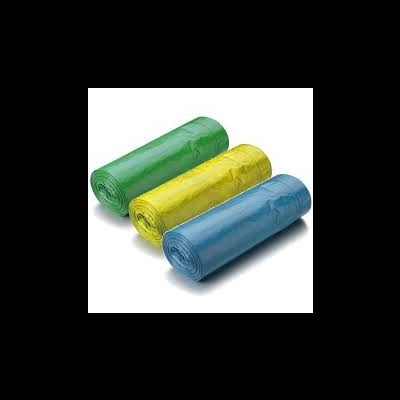 Rolos de sacos de lixo verde, amarelo e azul