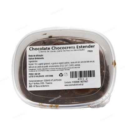 Recipiente plástico com creme de cacau Chocolate Chococrem Estender e rótulo branco
