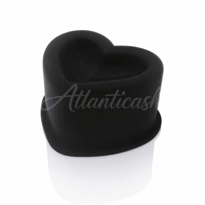 Anel preto aveludado em forma de coração com base branca