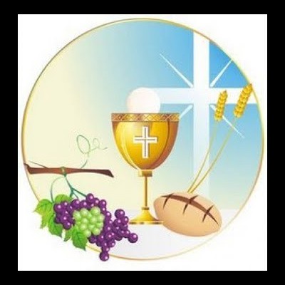 Cálice dourado com pão, uvas e cruz branca num fundo azul claro