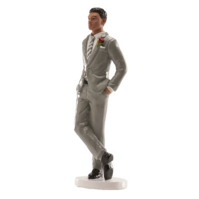 Figura decorativa de homem de fato cinzento com flor no bolso sobre base branca
