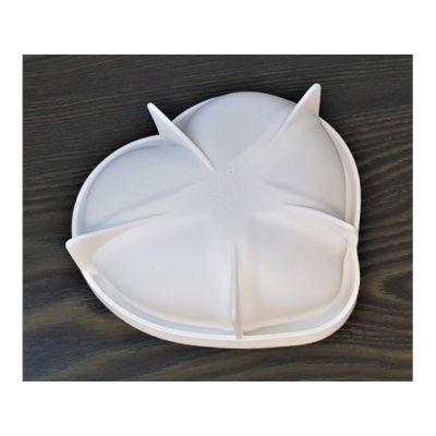 Forma de silicone branca com divisórias triangulares para cozinha